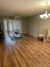 1271 SE Parkview Pl in Stuart, FL - Building Photo - Building Photo