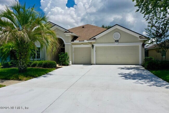 202 Casa Sevilla Ave in St. Augustine, FL - Building Photo - Building Photo