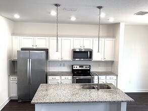 4307 Reisswood Loop in Palmetto, FL - Building Photo - Building Photo