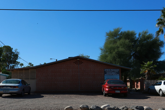 Devon Apartments in Tucson, AZ - Foto de edificio - Building Photo