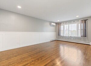 311 Maple Ave in Downers Grove, IL - Building Photo - Building Photo