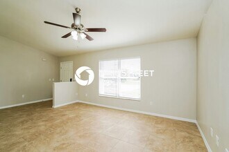820 SW 11th Pl in Cape Coral, FL - Building Photo - Building Photo