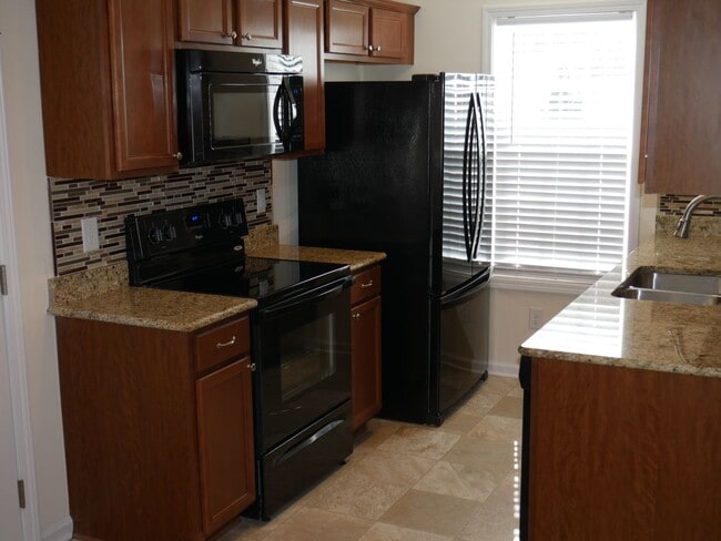 3225 Hyde Pl Cir in Winston-Salem, NC - Building Photo - Building Photo