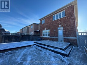 13 Woodway Ln in Markham, ON - Building Photo - Building Photo