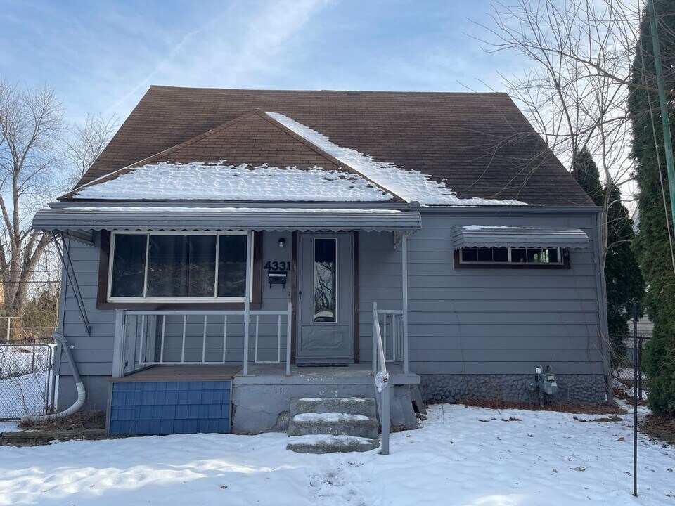 4331 6th St in Ecorse, MI - Building Photo