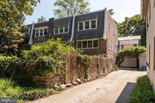18 E Gorgas Ln in Philadelphia, PA - Building Photo
