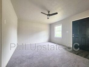 702A Fairview Street in Fountain Inn, SC - Building Photo - Building Photo