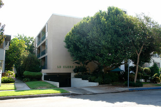 324 N Louise St in Glendale, CA - Foto de edificio - Building Photo