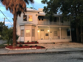 1318 Willow Street in San Antonio, TX - Building Photo