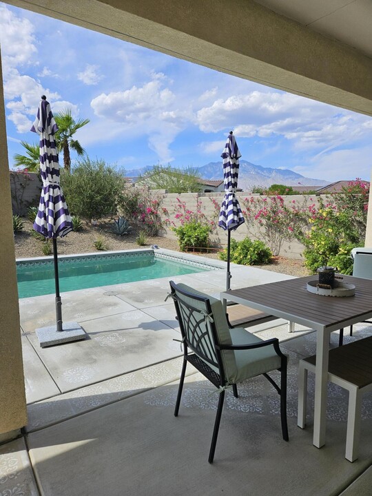 57 Claret in Rancho Mirage, CA - Foto de edificio