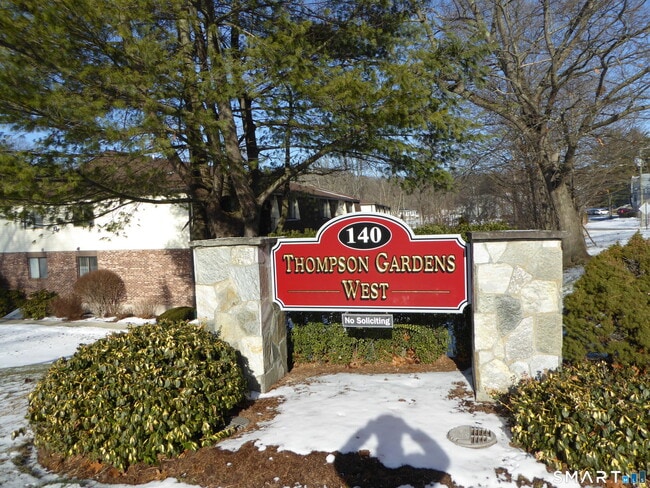 140 Thompson St in East Haven, CT - Building Photo - Building Photo