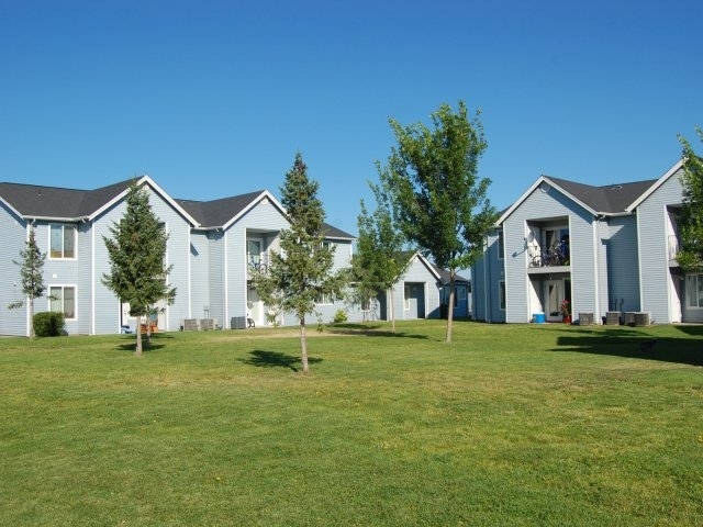 Chaparral Apartments in Moses Lake, WA - Building Photo - Building Photo