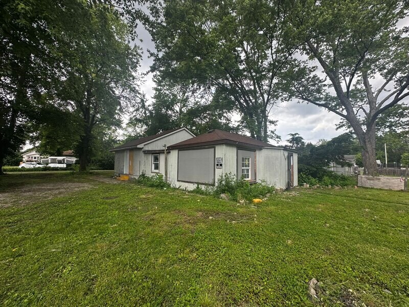 2829 S 9th 1/2 St in Terre Haute, IN - Building Photo