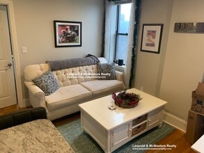 46 Joy St, Unit 10 in Boston, MA - Building Photo - Building Photo