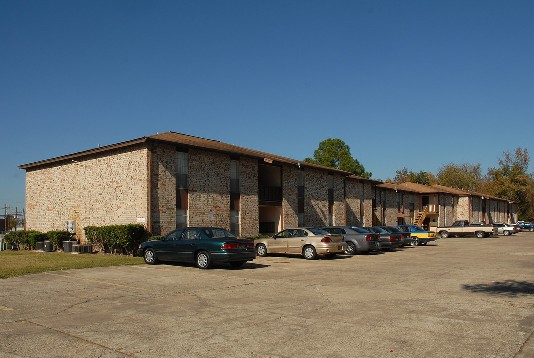 Concord Manor Apartments in Beaumont, TX - Building Photo