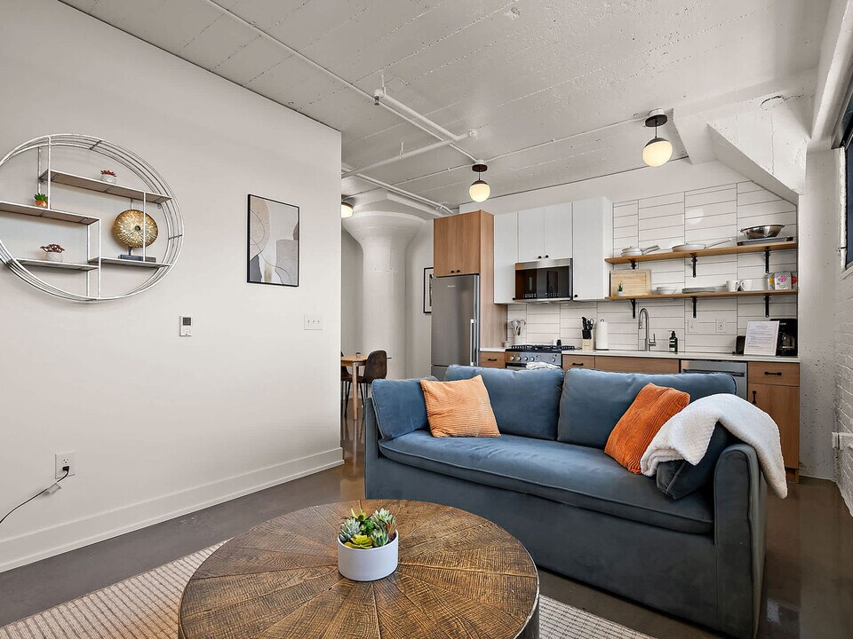 608 N 3rd St in Minneapolis, MN - Building Photo