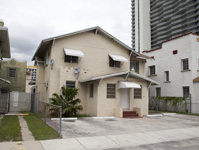 407 NE 27th St in Miami, FL - Building Photo - Building Photo