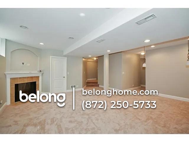 850 Jameson Ct W in Carol Stream, IL - Foto de edificio - Building Photo