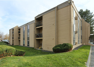 Cedar North In Richland WA in Richland, WA - Foto de edificio - Building Photo