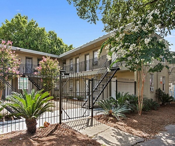 Redemptorist Apartments and Nearby New Orleans Apartments For Rent