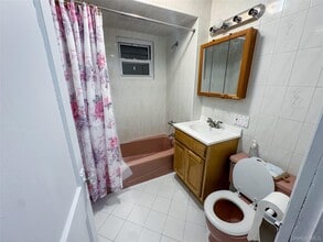 109-35 96th St in Queens, NY - Foto de edificio - Building Photo