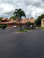 405 SE 14th St in Dania Beach, FL - Building Photo