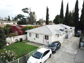 13940-13942-13942 1/2 Vanowen St in Van Nuys, CA - Building Photo - Other