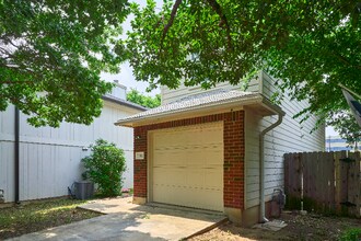 1582 Parkfield Cir in Round Rock, TX - Building Photo - Building Photo