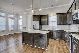 1057 W 25th St in Houston, TX - Building Photo - Building Photo