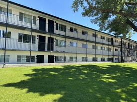 Sierra Ridge Apartments