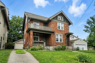 3769 Andrew Ave in Cincinnati, OH - Foto de edificio - Building Photo