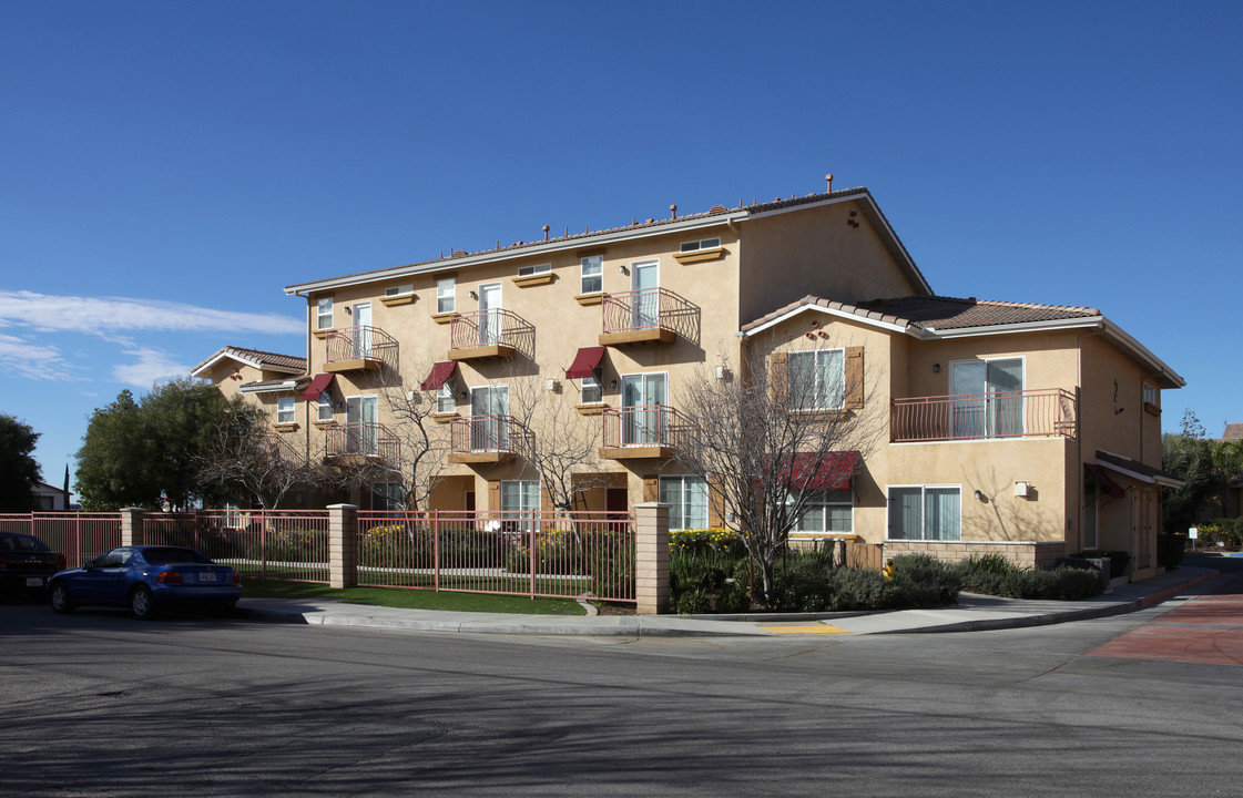 Tuscany Villas in Beaumont, CA - Foto de edificio