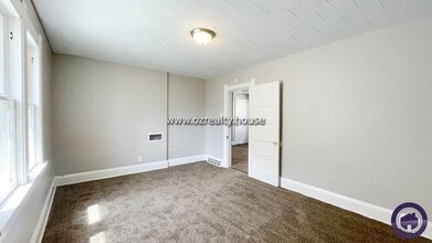 2824 Chestnut St in Toledo, OH - Building Photo - Building Photo