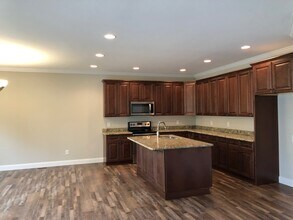 177 Ridge Pointe Dr in Johnson City, TN - Foto de edificio - Building Photo