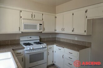 3801 Rainier Ct in Bakersfield, CA - Building Photo - Building Photo