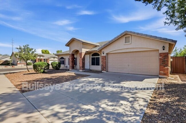 2163 S Tucana Ln in Gilbert, AZ - Building Photo - Building Photo