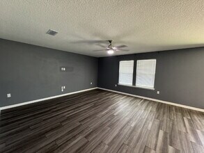 2518 Coneflower Ln in Green Cove Springs, FL - Foto de edificio - Building Photo