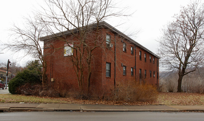 Parkway Apartments in Pittsburgh, PA - Foto de edificio - Building Photo