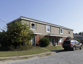 Country Village Apartments in Columbus, GA - Building Photo - Building Photo