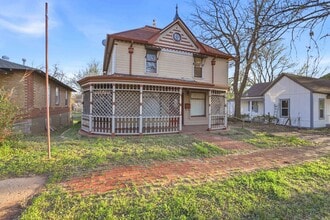 609 E Harrison Ave in Guthrie, OK - Building Photo - Building Photo