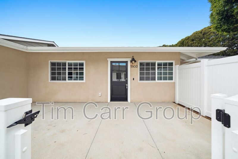 1803 Clay St in Newport Beach, CA - Building Photo