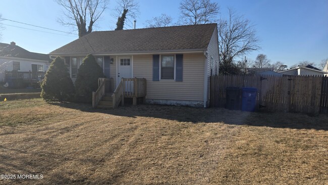 554 Lillie Rd in Toms River, NJ - Building Photo - Building Photo