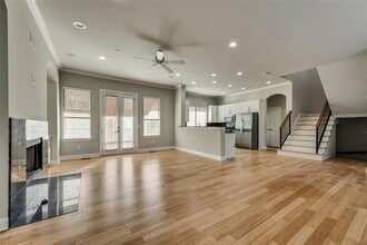 4432 Bowser Ave in Dallas, TX - Foto de edificio - Building Photo