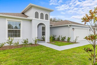 47 La Mancha Dr in Palm Coast, FL - Building Photo - Building Photo