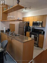 10 Navy Wharf Ct in Toronto, ON - Building Photo - Building Photo