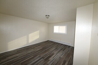 4768 State St, Unit 4768 state st salem or in Salem, OR - Building Photo - Building Photo