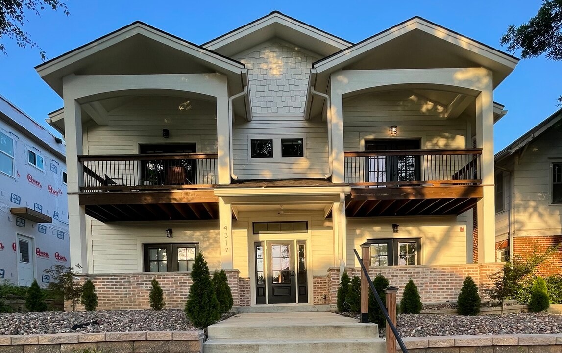 4317 Holly St in Kansas City, MO - Building Photo