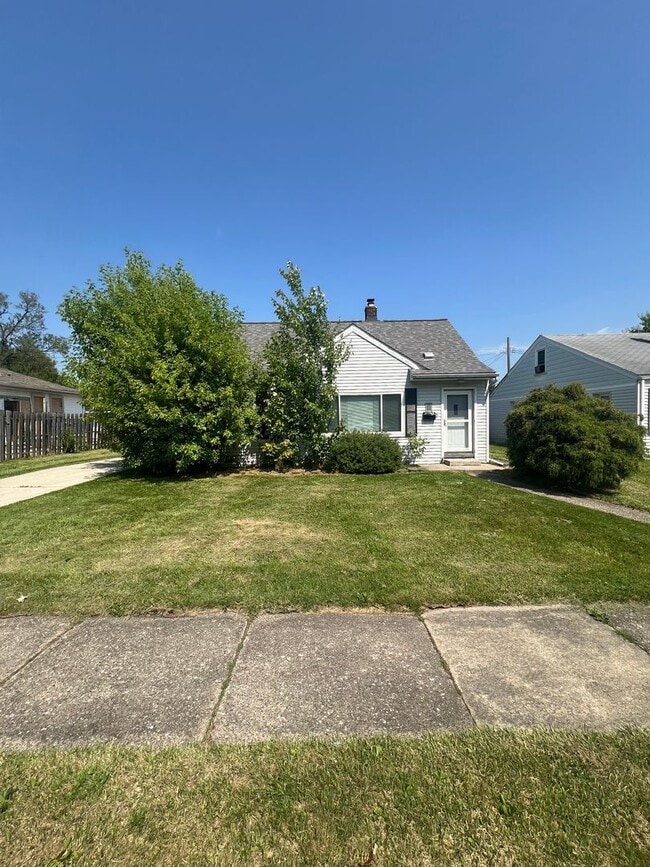 property at 23078 Rosalind Ave