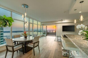 1205 Pacific Hwy in San Diego, CA - Building Photo