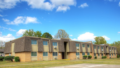 Briarcliff Apartments in Idabel, OK - Building Photo - Building Photo